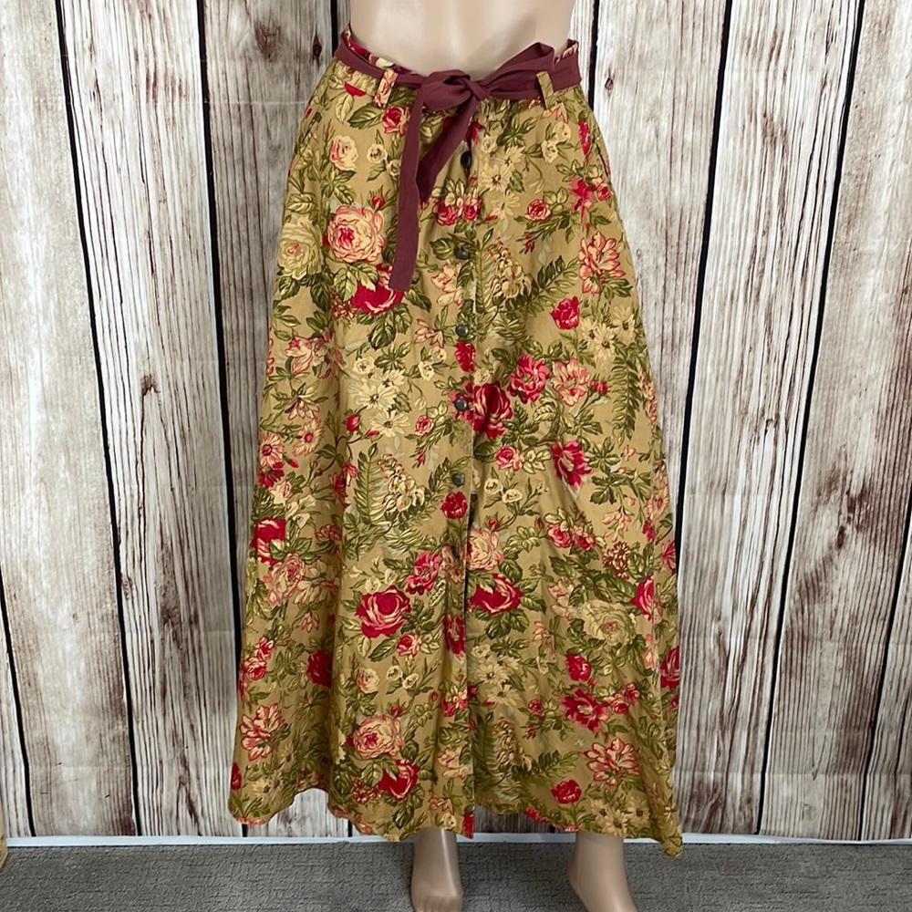 Liz Sport Vintage floral skirt with waist tie
